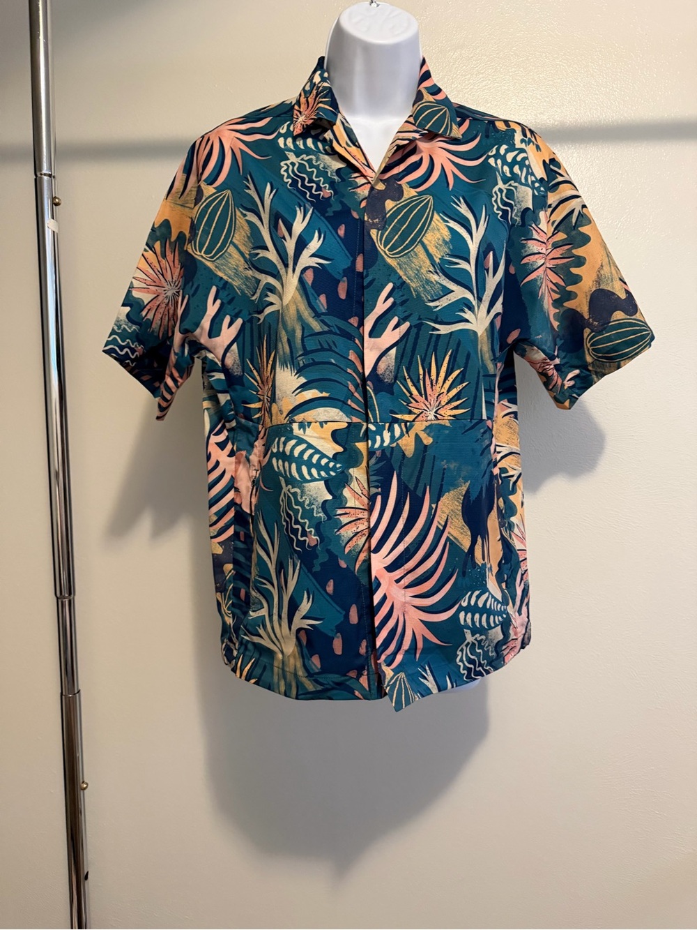Men's Short-Sleeve Tropical Button-Down Shirt - Teal with Pink & Gold Print
